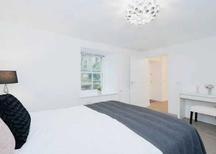 Jewel Of Royal Mile Apartment